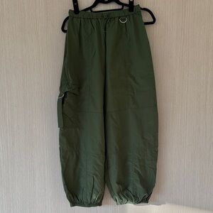 NWOT Urban Outfitters Green Cargo Parachute Pants
